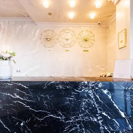 Aparthotel Avenue - Free Parking *