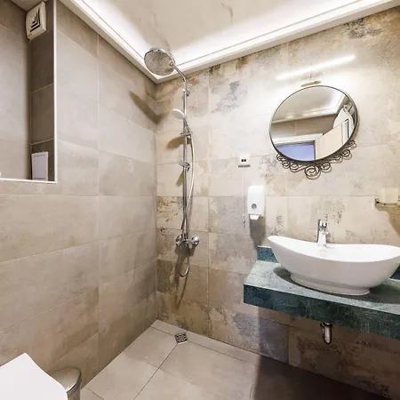 Avenue - Free Parking Aparthotel *