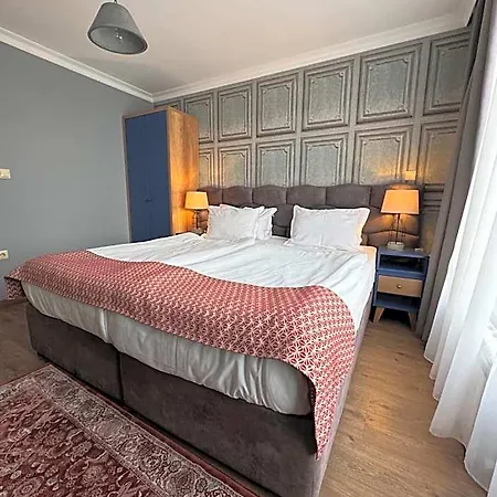 Avenue Aparthotel