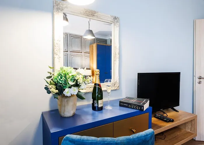 Avenue - Free Parking Aparthotel *