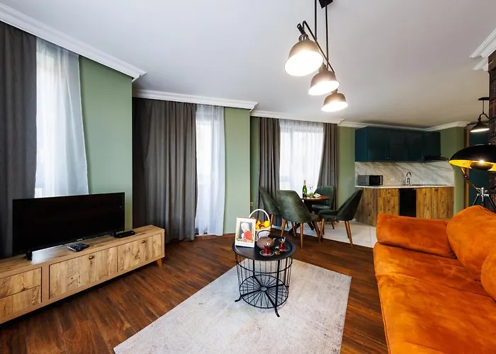 Avenue - Free Parking *