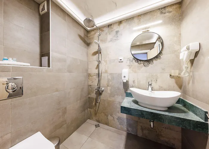 Avenue - Free Parking Aparthotel *