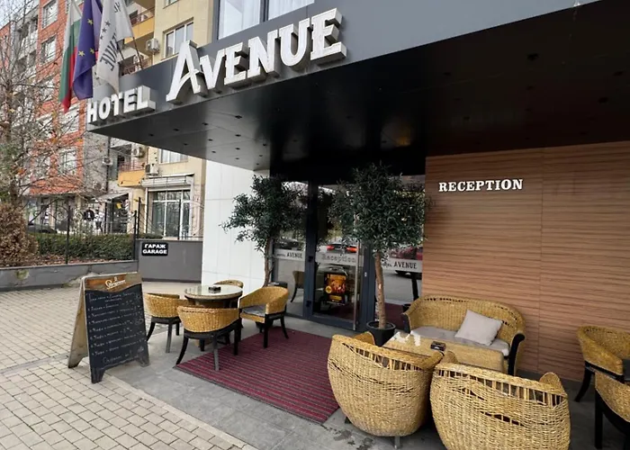 авеню - безплатен паркинг