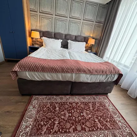 Aparthotel Avenue 4*
