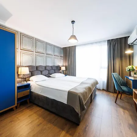 Aparthotel Avenue - Free Parking