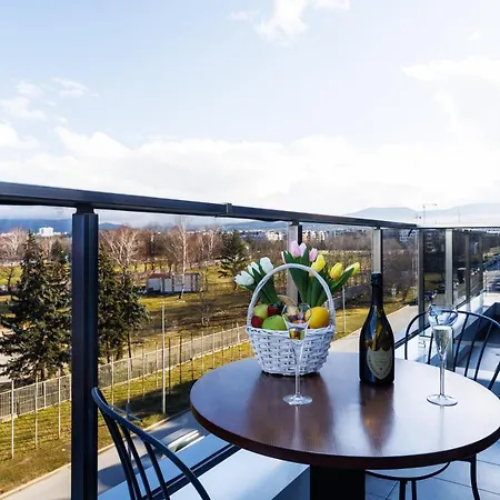 Aparthotel Avenue - Free Parking